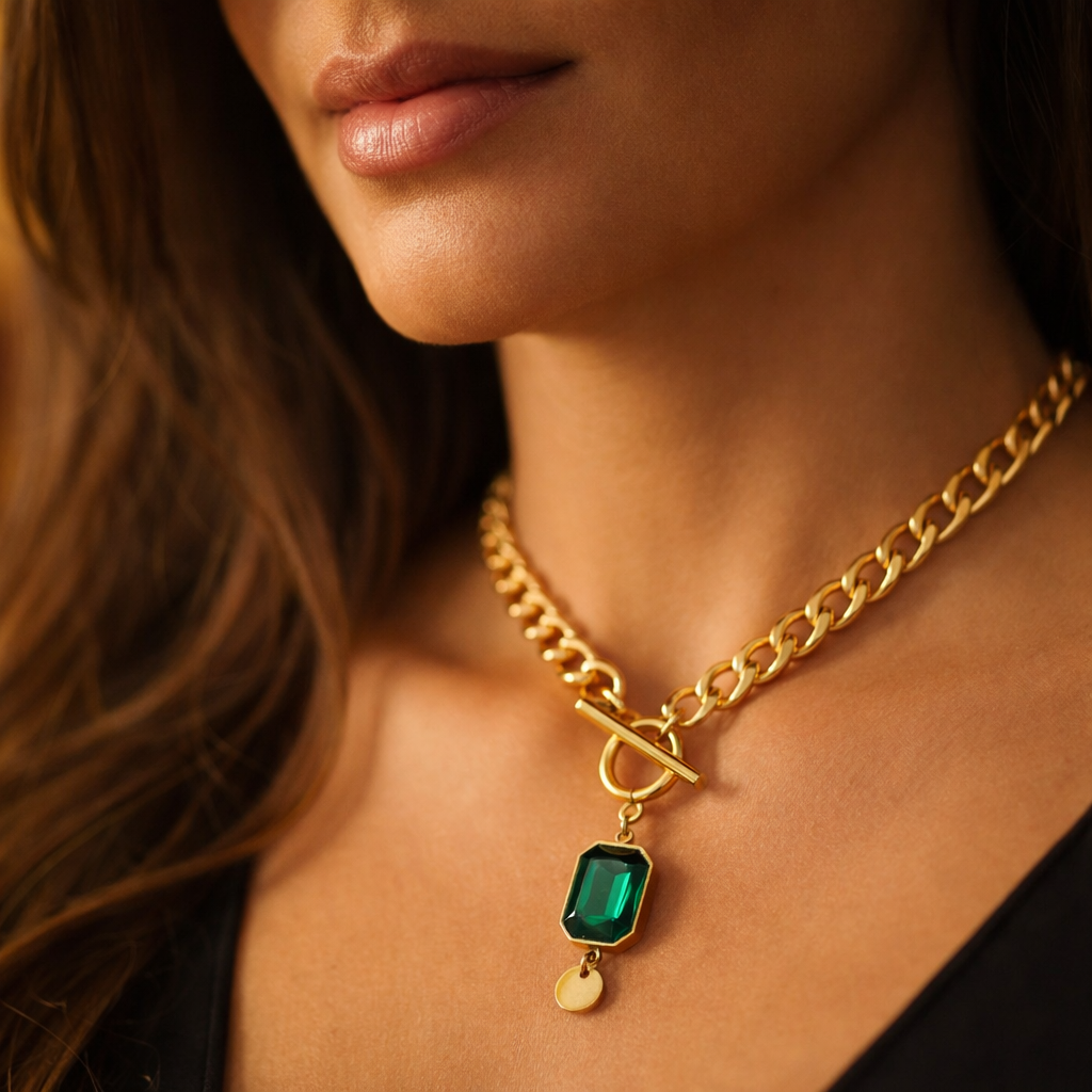 Emerald Pendant Necklace | EMERALD