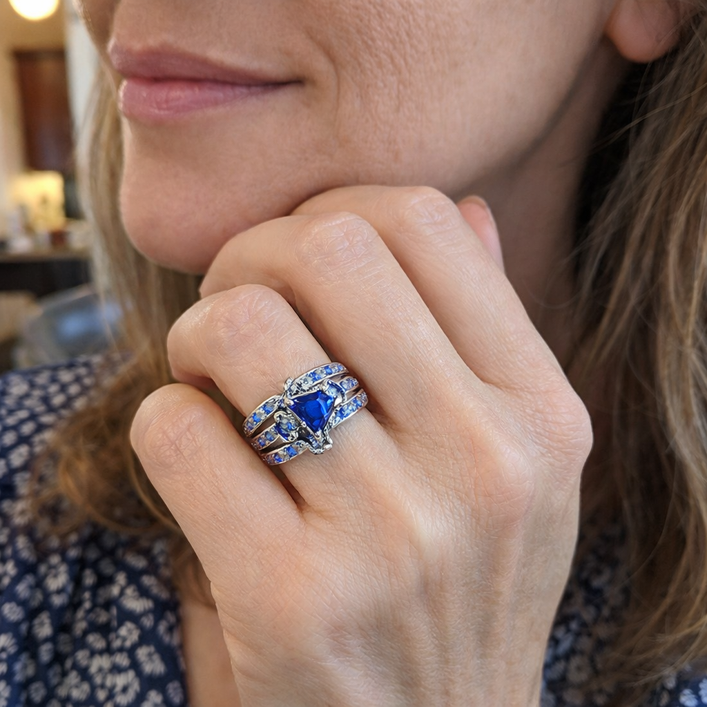 Azura Luxury Eternity Ring Set | SAPPHIRE