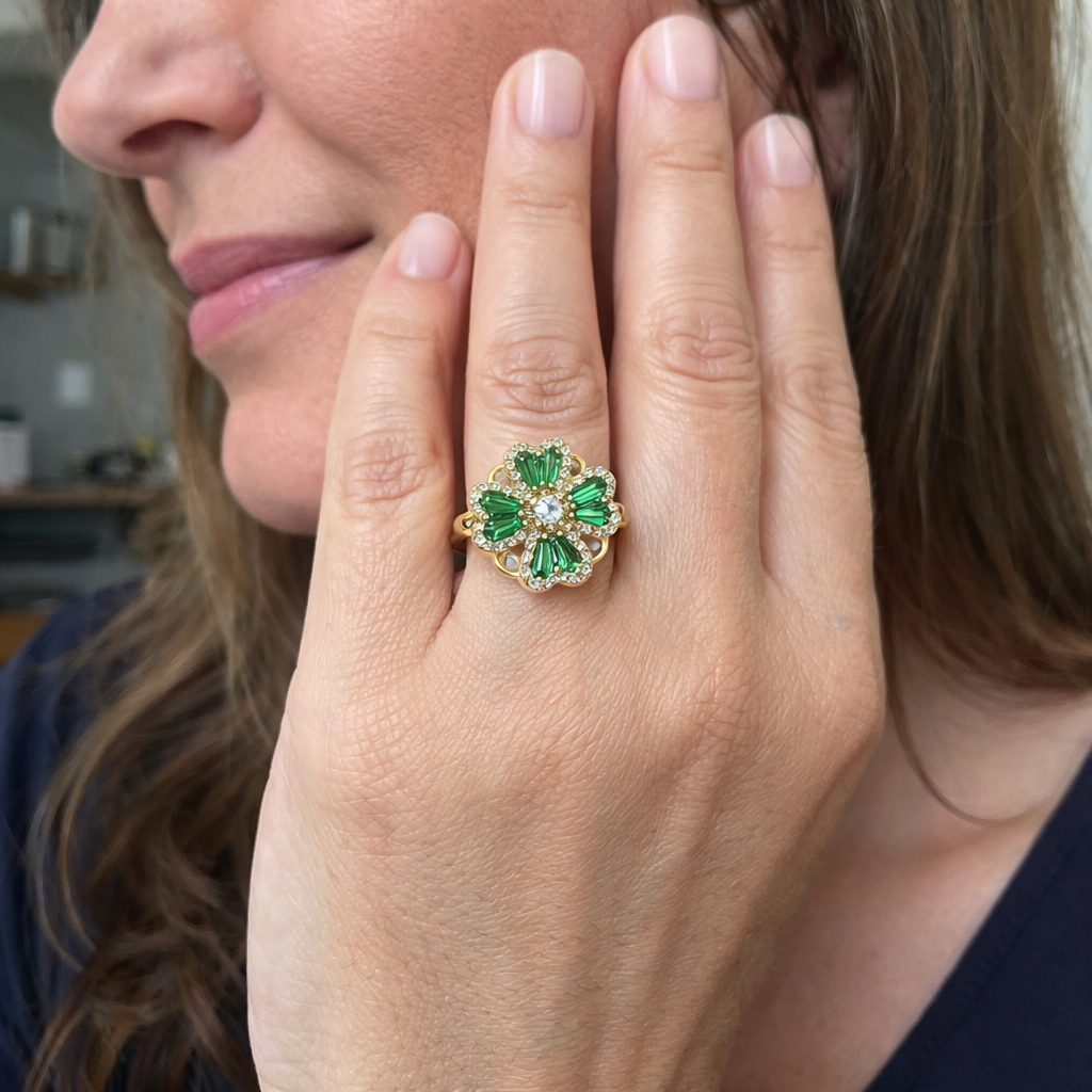 Emerald Trefoil Spinner Ring | GOLD